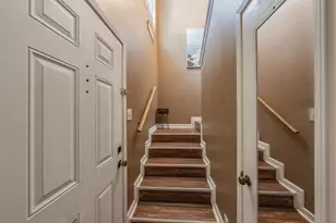 623 Ridgeline Dr, Hurst, TX 76053 - Photo 4