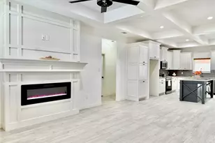 5609 San Jacinto Dr, Granbury, TX 76048 - Photo 6