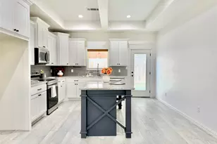 5609 San Jacinto Dr, Granbury, TX 76048 - Photo 8