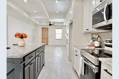 5609 San Jacinto Drive, Granbury, TX 76048 - Photo 14