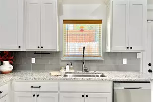 5609 San Jacinto Dr, Granbury, TX 76048 - Photo 10