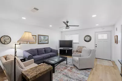 4104 Tacoma Street, Irving, TX 75062 - Photo 4