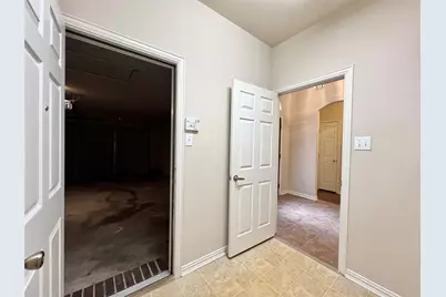 5423 Childress Drive, Grand Prairie, TX 75052 - Photo 6