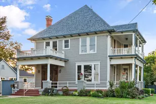 1020 W 3rd Ave, Corsicana, TX 75110 - Photo 1