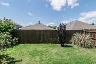 928 Freesia Dr, Little Elm, TX 75068 - Photo 20