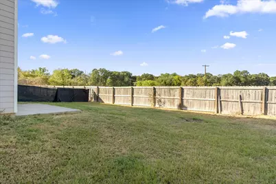 208 Lasso Circle, Mabank, TX 75143 - Photo 10