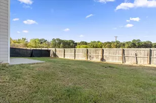 208 Lasso Cir, Mabank, TX 75143 - Photo 10
