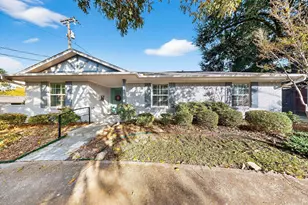 2620 Pearson Dr, Dallas, TX 75214 - Photo 2