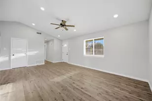 4622 Oakwood Dr, Garland, TX 75043 - Photo 4