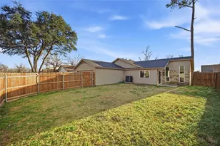 4622 Oakwood Dr, Garland, TX 75043 - Photo 16