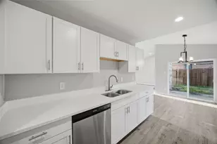 4622 Oakwood Dr, Garland, TX 75043 - Photo 8