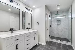 2513 Lawnview Dr, Carrollton, TX 75006 - Photo 10