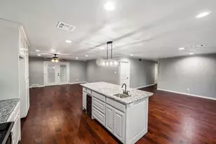 433 Sharron, Woodway, TX 76712 - Photo 14