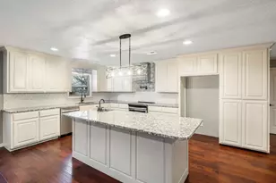 433 Sharron, Woodway, TX 76712 - Photo 6