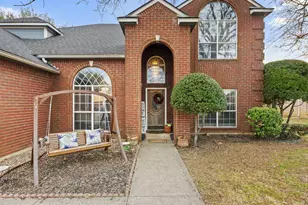 6836 Moss Ln, North Richland Hills, TX 76182 - Photo 2