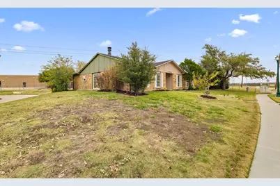 5588 Squires Drive, The Colony, TX 75056 - Photo 2