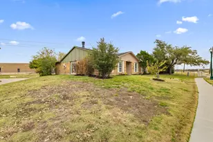 5588 Squires Dr, The Colony, TX 75056 - Photo 2