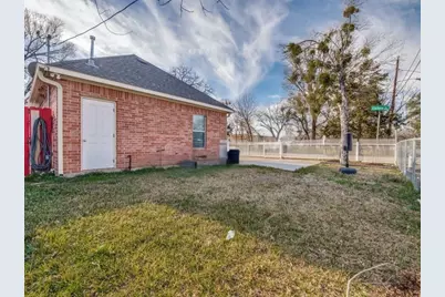 2410 Carleta Street, Dallas, TX 75253 - Photo 16