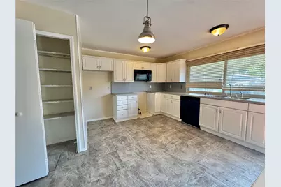 2710 Ashglen Drive, Garland, TX 75043 - Photo 6