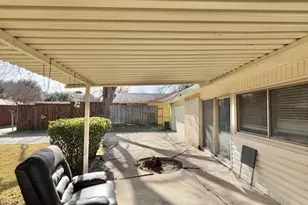 2710 Ashglen Dr, Garland, TX 75043 - Photo 12