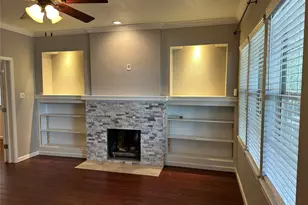 1304 Dorothy Ln, Fort Worth, TX 76107 - Photo 2