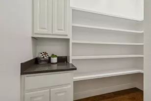 2165 Middlewood Cir, Granbury, TX 76049 - Photo 12