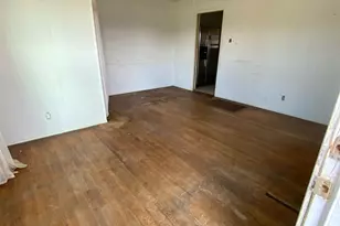 3913 Rufus St, Fort Worth, TX 76119 - Photo 2