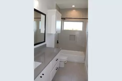 1628 E Davis Avenue, Fort Worth, TX 76104 - Photo 20