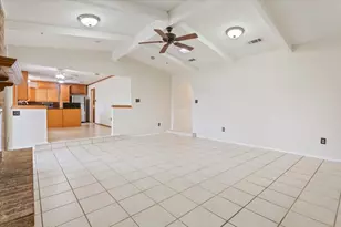 425 Lindenwood Ln W, Hewitt, TX 76643 - Photo 10