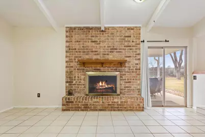 425 Lindenwood Lane W, Hewitt, TX 76643 - Photo 8