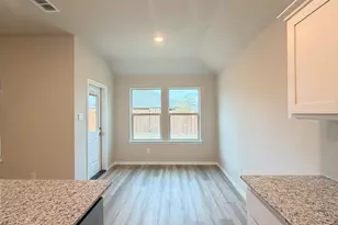 556 Arroyo Dr, Cleburne, TX 76033 - Photo 4