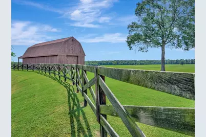 1811 Caspers Cove, Lufkin, TX 75904 - Photo 38