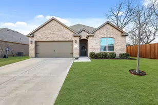 733 Vaquero St, White Settlement, TX 76108 - Photo 1