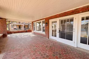 211 NW 4th Ave, Mineral Wells, TX 76067 - Photo 2