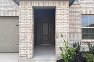 541 Marsh St, Cleburne, TX 76033 - Photo 2