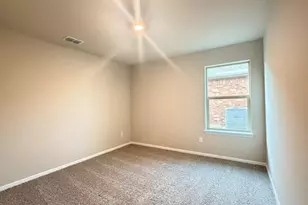 541 Marsh St, Cleburne, TX 76033 - Photo 14