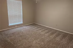 2011 Lavon Creek Ln, Arlington, TX 76006 - Photo 12