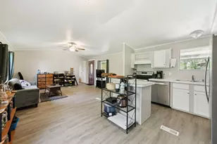 3719 Hedge Row St, Granbury, TX 76048 - Photo 18