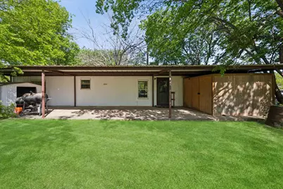 3719 Hedge Row Street, Granbury, TX 76048 - Photo 8