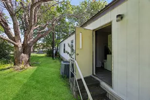 3719 Hedge Row St, Granbury, TX 76048 - Photo 32