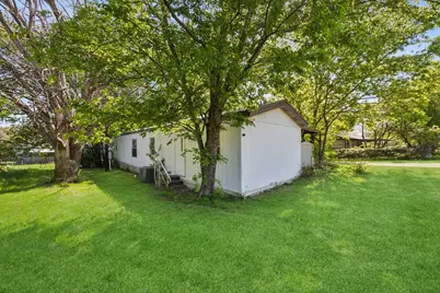 3719 Hedge Row Street, Granbury, TX 76048 - Photo 30