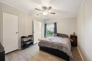 3719 Hedge Row St, Granbury, TX 76048 - Photo 22