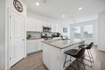 557 Pueblo Bonito Trail, Fort Worth, TX 76052 - Photo 8