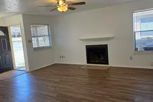 2409 Springmont Ct, Arlington, TX 76012 - Photo 6