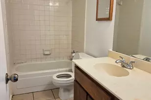 2409 Springmont Ct, Arlington, TX 76012 - Photo 14