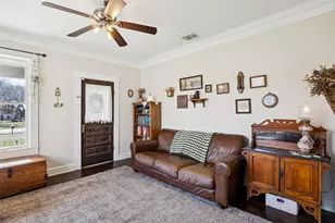 211 E Ross St, Waxahachie, TX 75165 - Photo 6