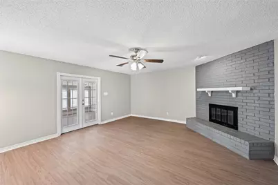 565 Park Center Boulevard, Saginaw, TX 76179 - Photo 2