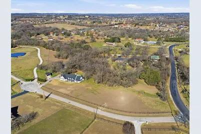 104 Fossil Court, Springtown, TX 76082 - Photo 38