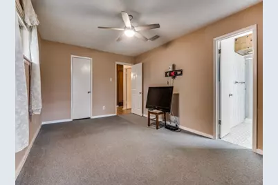 3245 Gail Court, Irving, TX 75060 - Photo 10