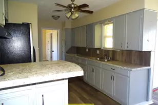 1921 Ave O, Anson, TX 79501 - Photo 6